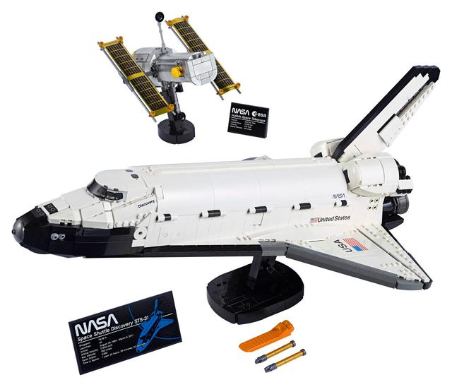 LEGO NASA Space Shuttle Discovery set 10283