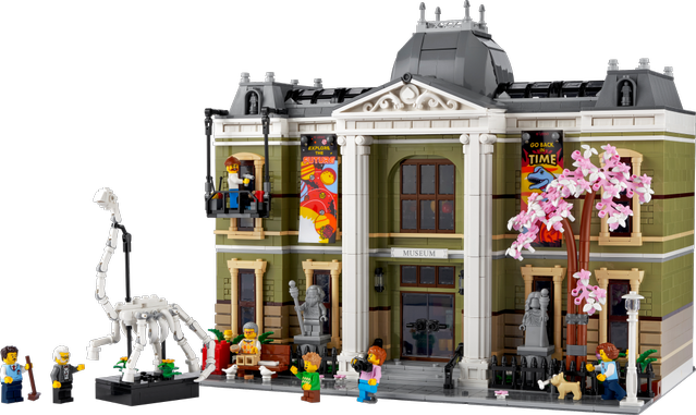 LEGO Natural History Museum set 10326