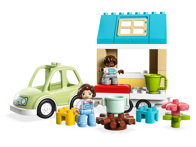 LEGO Family House on Wheels set 10986