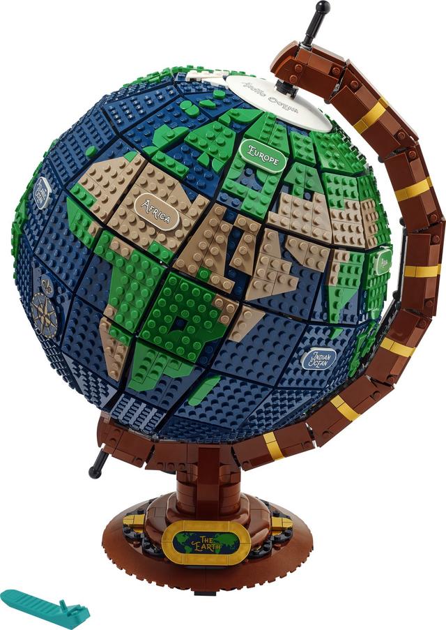 LEGO The Globe set 21332