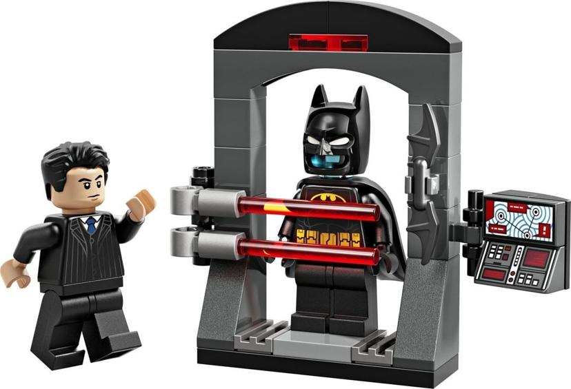 LEGO Batman: Bruce Wayne and the Batsuit set 30726 - Super Heroes DC theme