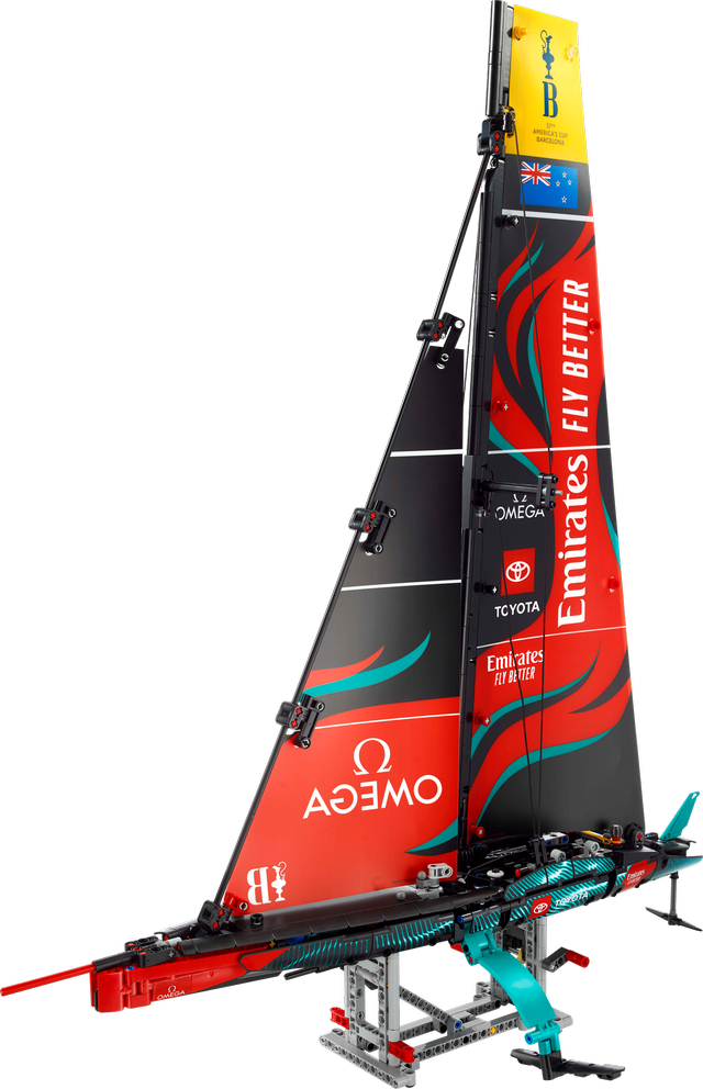 LEGO Emirates Team New Zealand AC75 Yacht set 42174