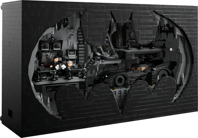 LEGO Batcave Shadowbox set 76252