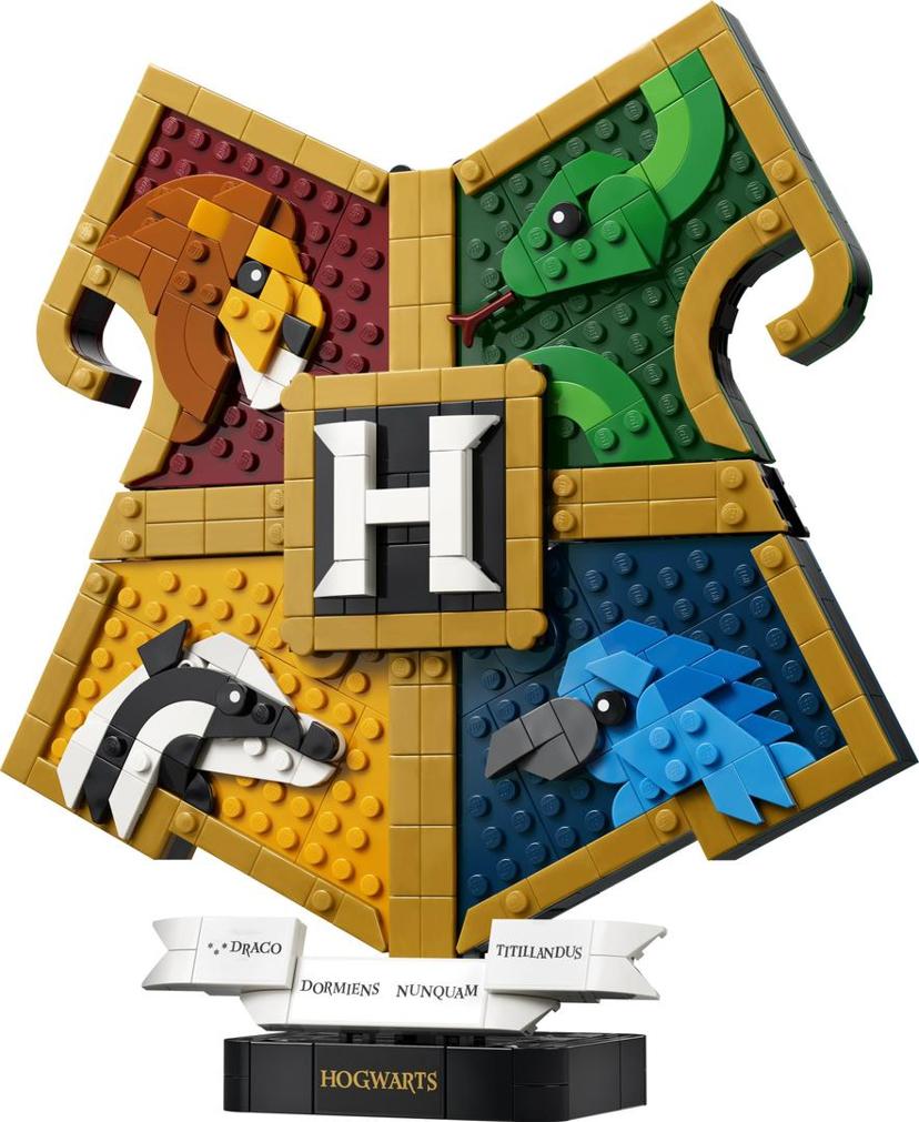 LEGO Hogwarts House Crest set 76462 - Harry Potter theme